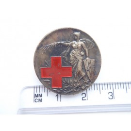 WW1/2 Australian Red Cross Lapel Badge