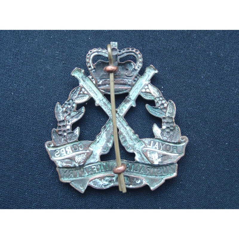 Royal Australian Infantry Corps (R.A.R) Cap Badge Gradia Military