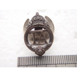 K/C T.A (Territorial Army) Lapel Badge