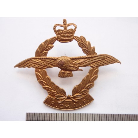 Royal Ceylon Air Force Cap Badge 